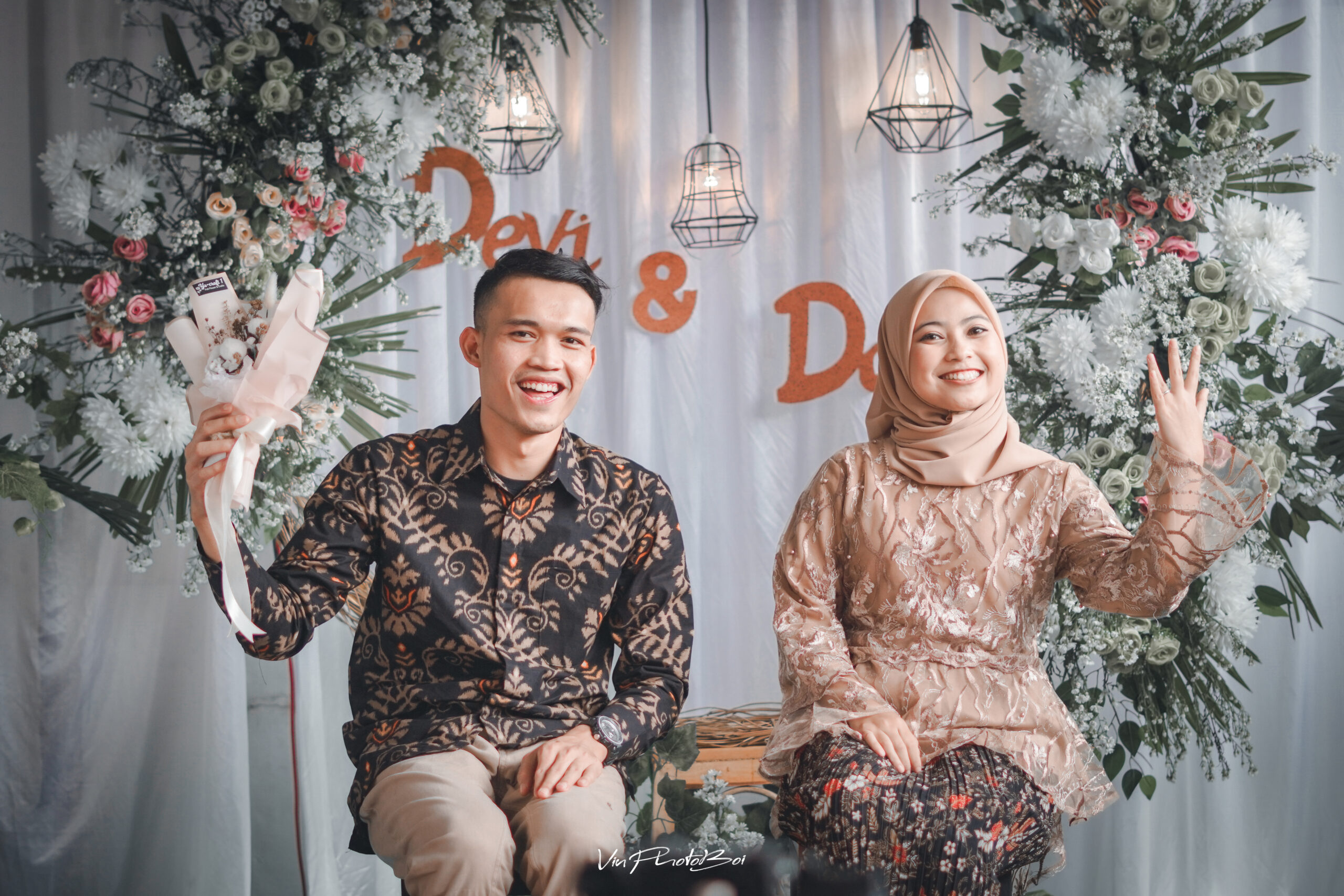 Devi & Dana